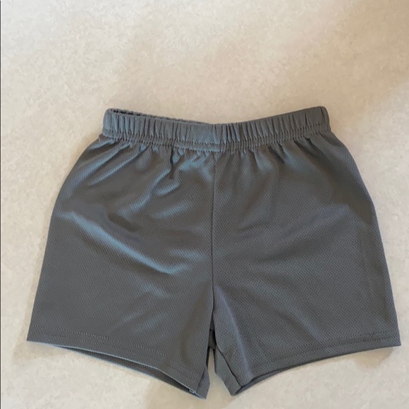*Bundle Little boys swim trunks / athletic shorts - Picture 5 of 9